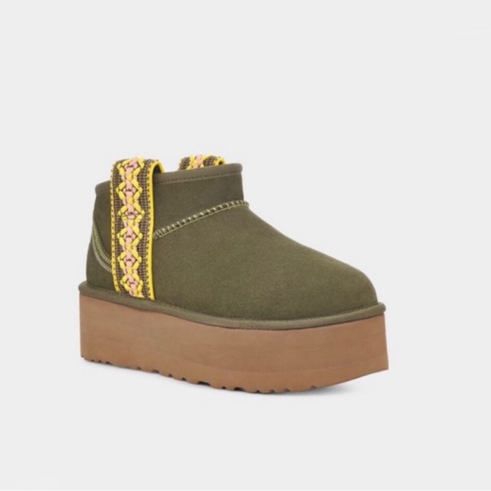 UGG Classic Ultra Mini Braid Boot